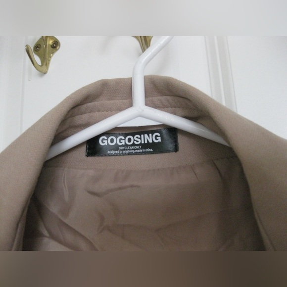 Korean Beige Belted Trench Coat with Adjustable Buckles on Sleeve - Picture 9 of 10